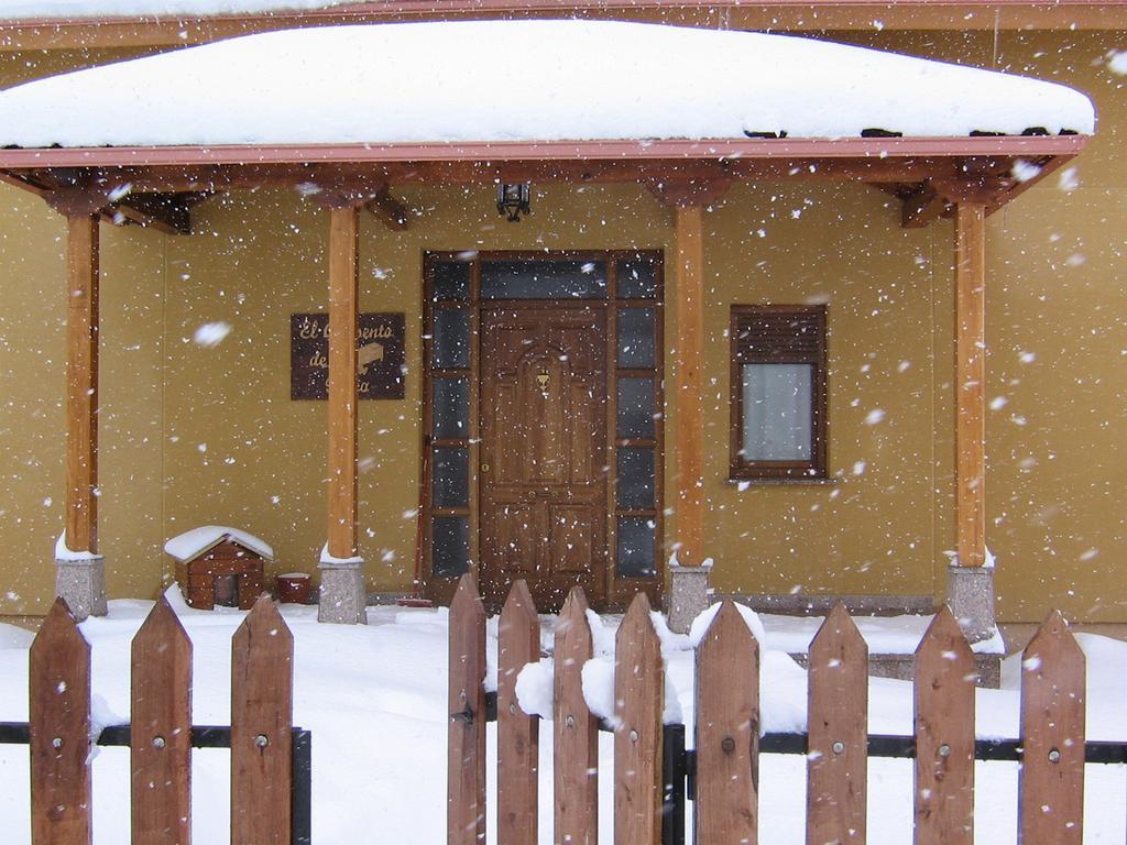 Gasthaus El Aposento De Babia Quintanilla De Babia Exterior foto